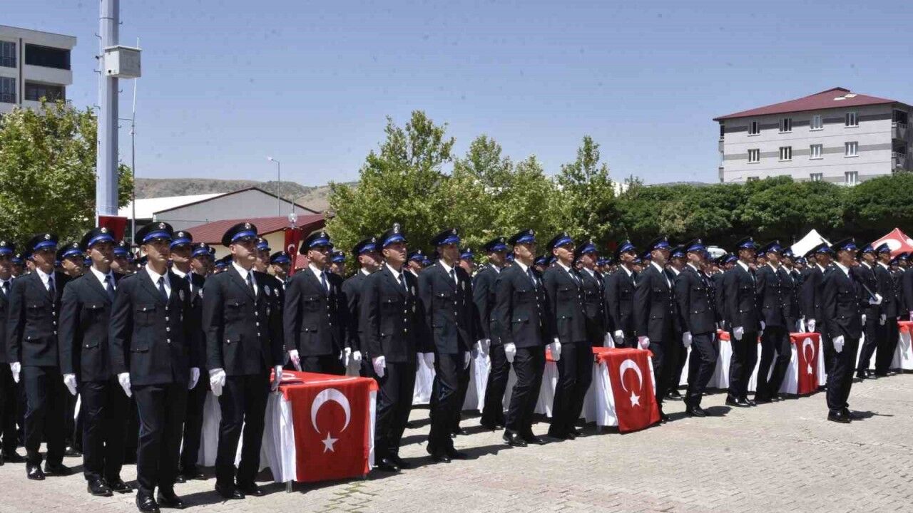 Bitlis’te yemin eden 213 genç polis göreve hazır