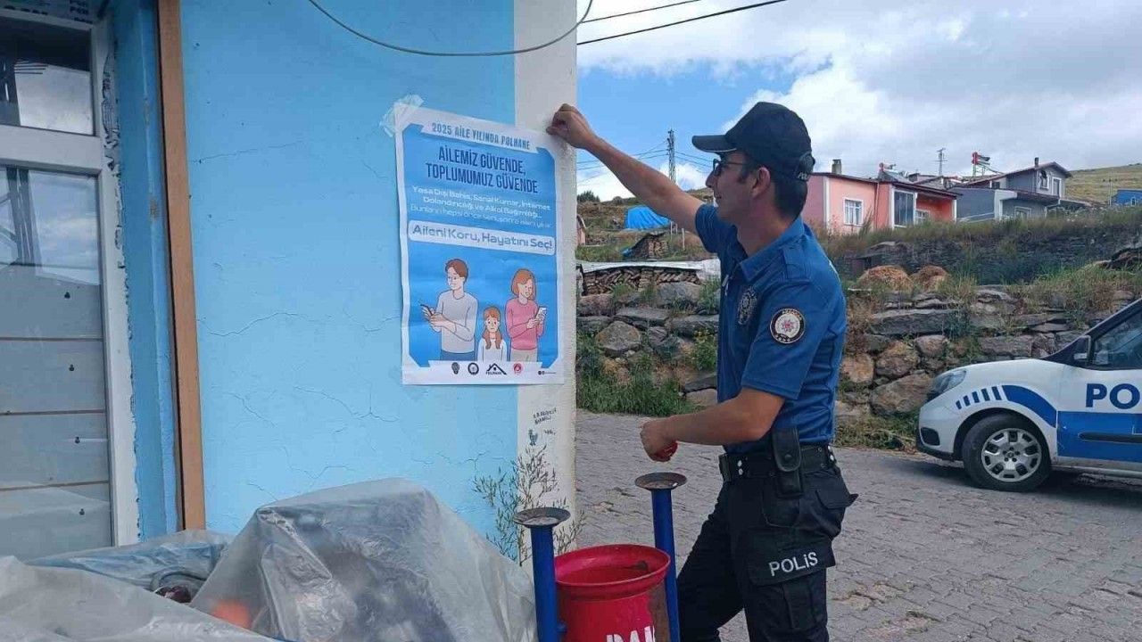 Ardahan’da polis ekiplerinden vatandaşa broşürlü uyarı