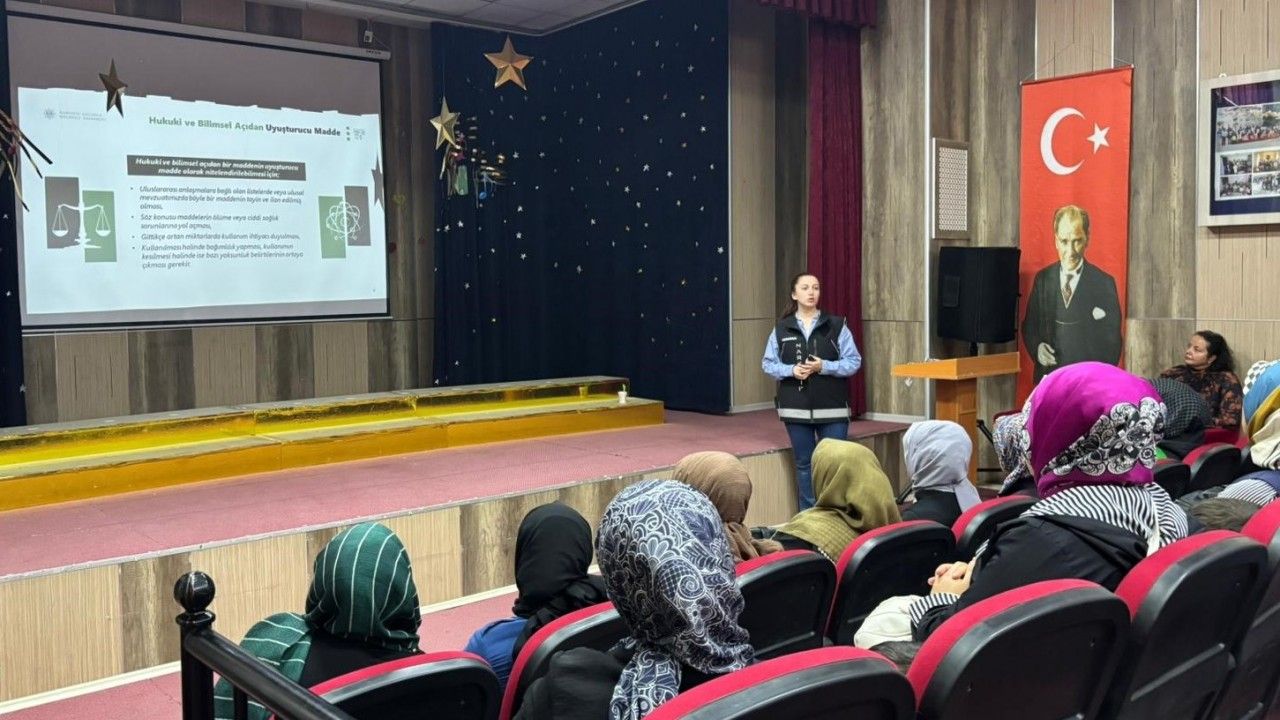 Ardahan’da anneler uyuşturucu konusunda bilgilendirildi