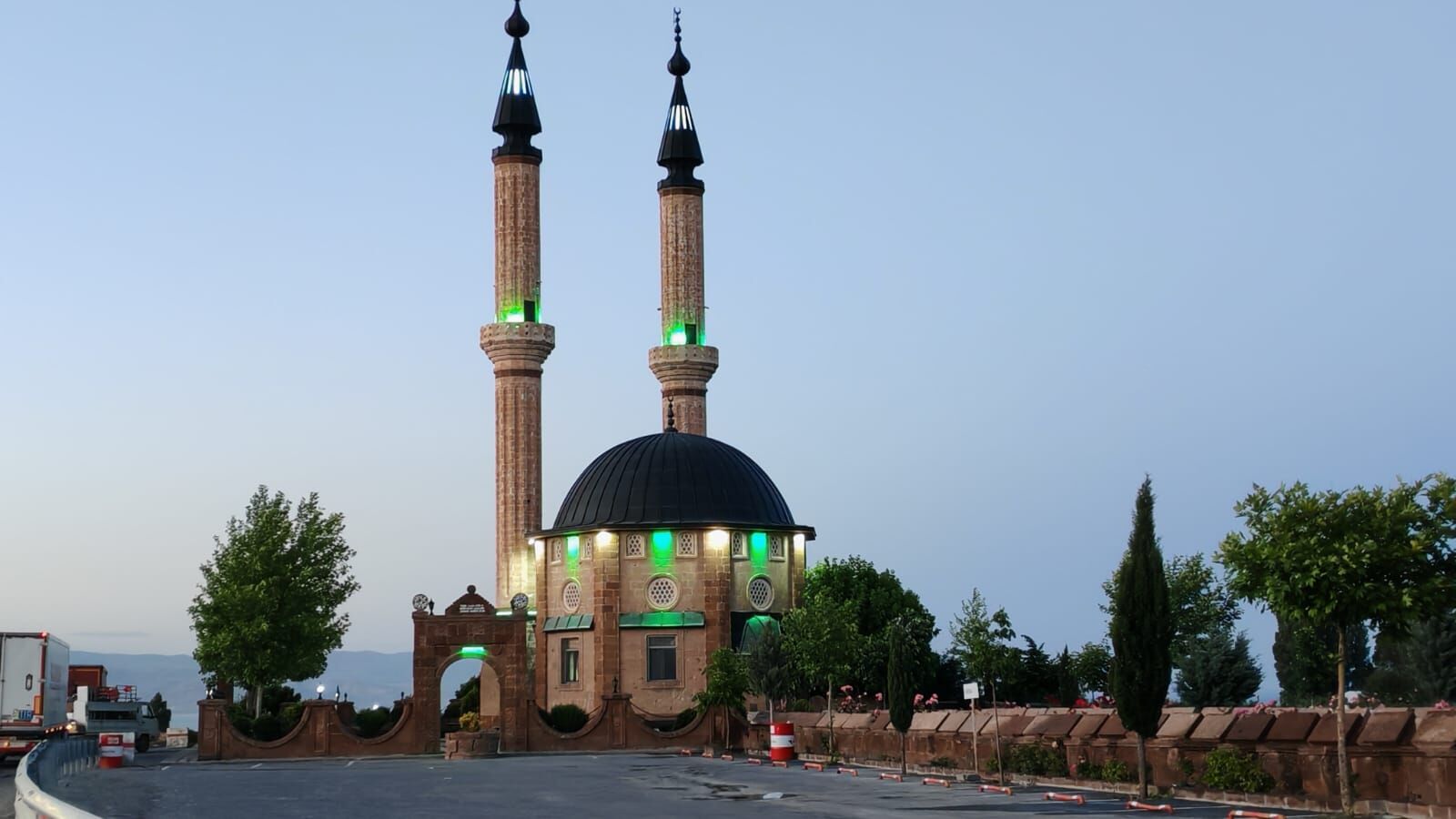 Adabağ Camii 02