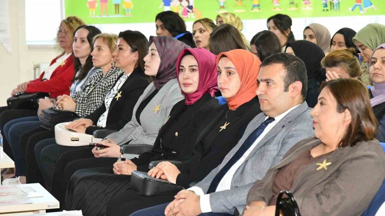 Ardahan’da "Gönül Elçileri ile Koruyucu Aile Farkındalık Toplantısı" düzenlendi