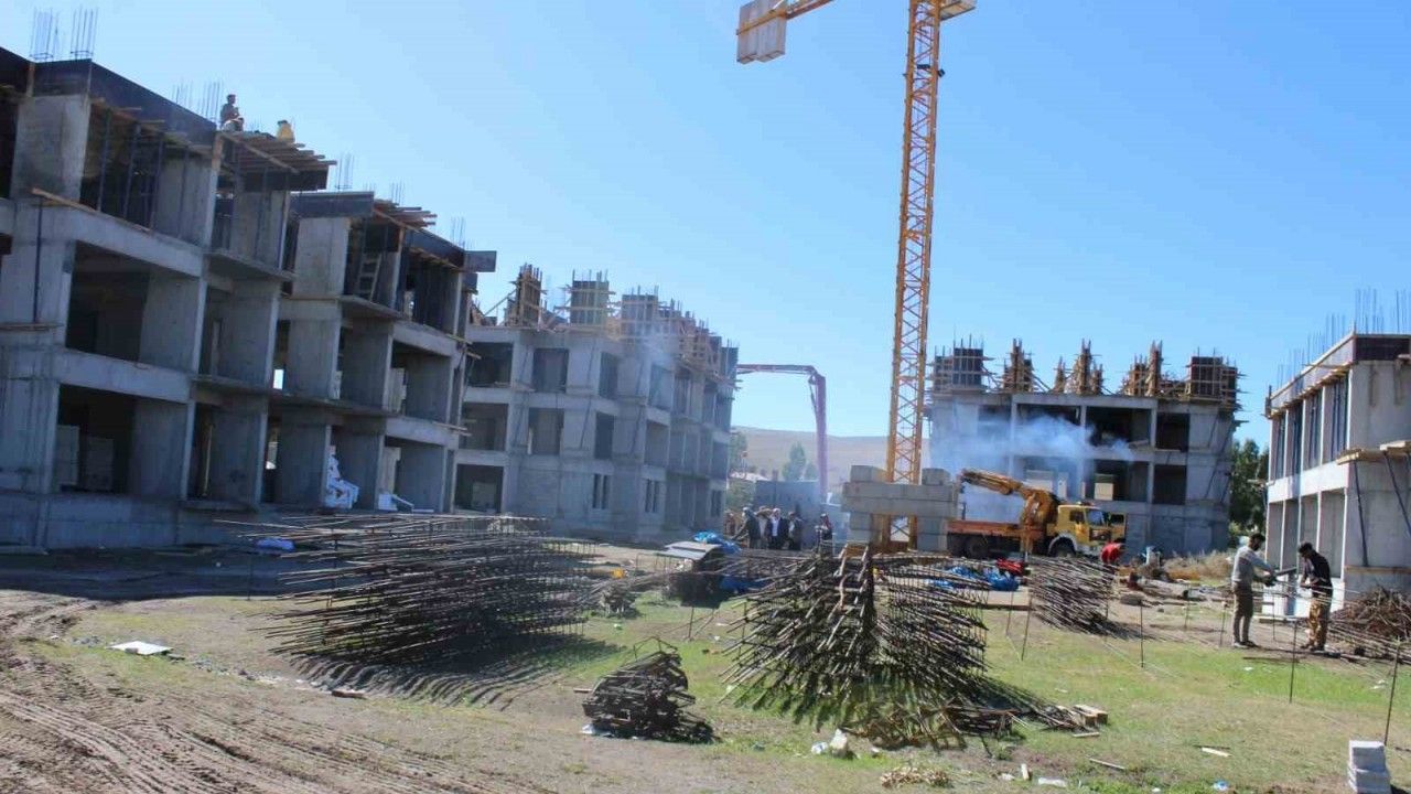 Çıldır da 2. etap TOKİ hızla yükseliyor
