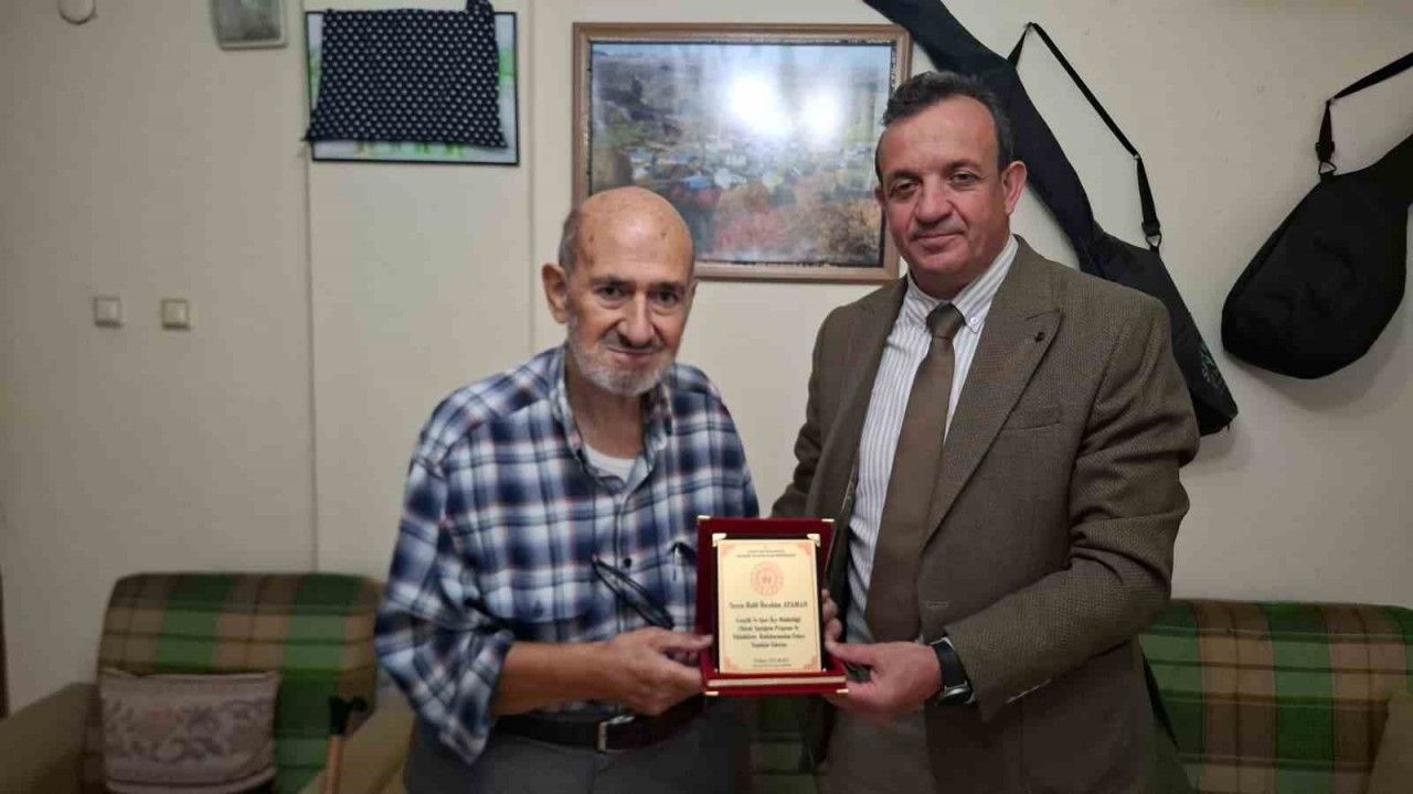 Posof Gençlik ve Spor Müdürü Yılmaz’dan şair ve ozanlara vefa