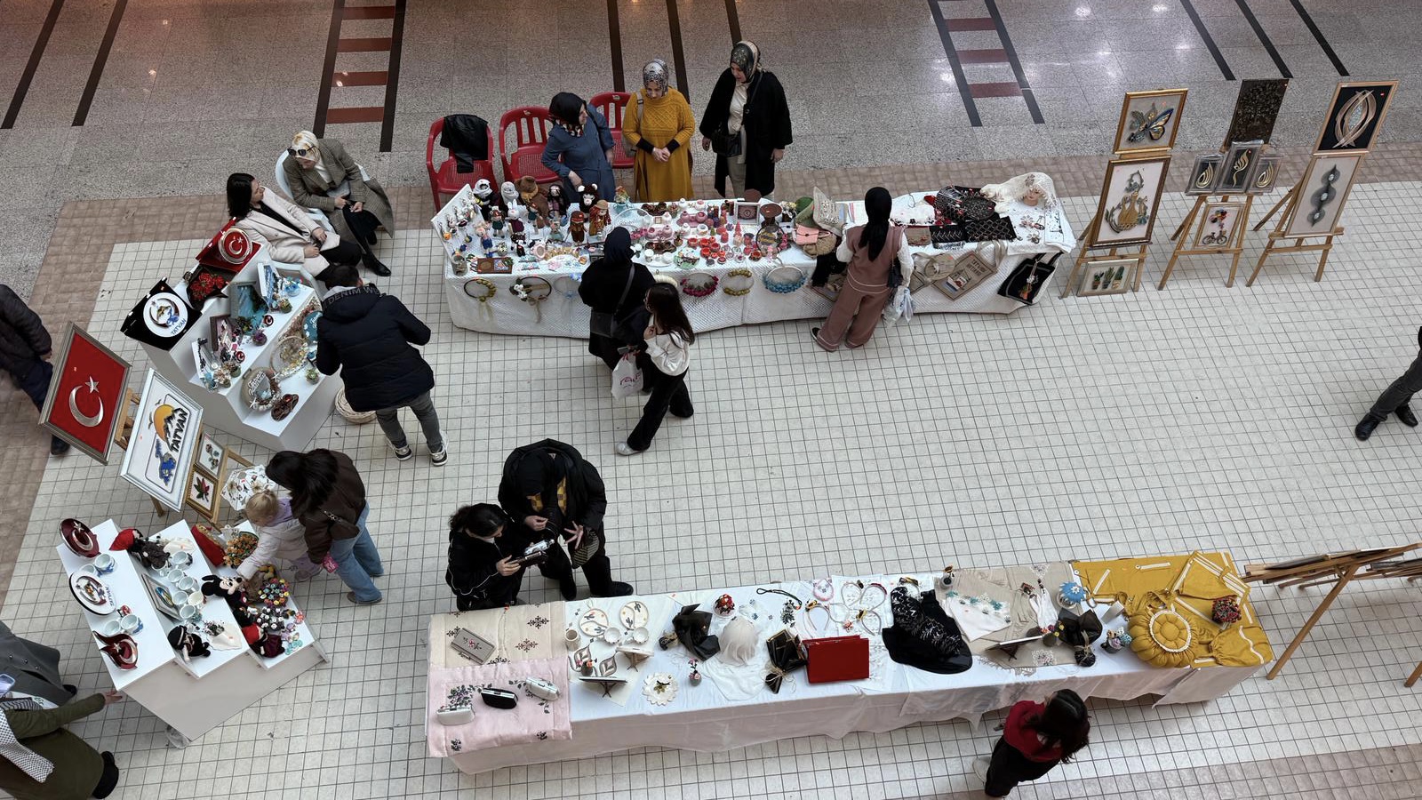 Acdc2386 8263 4050 B993 7Ee356F72316