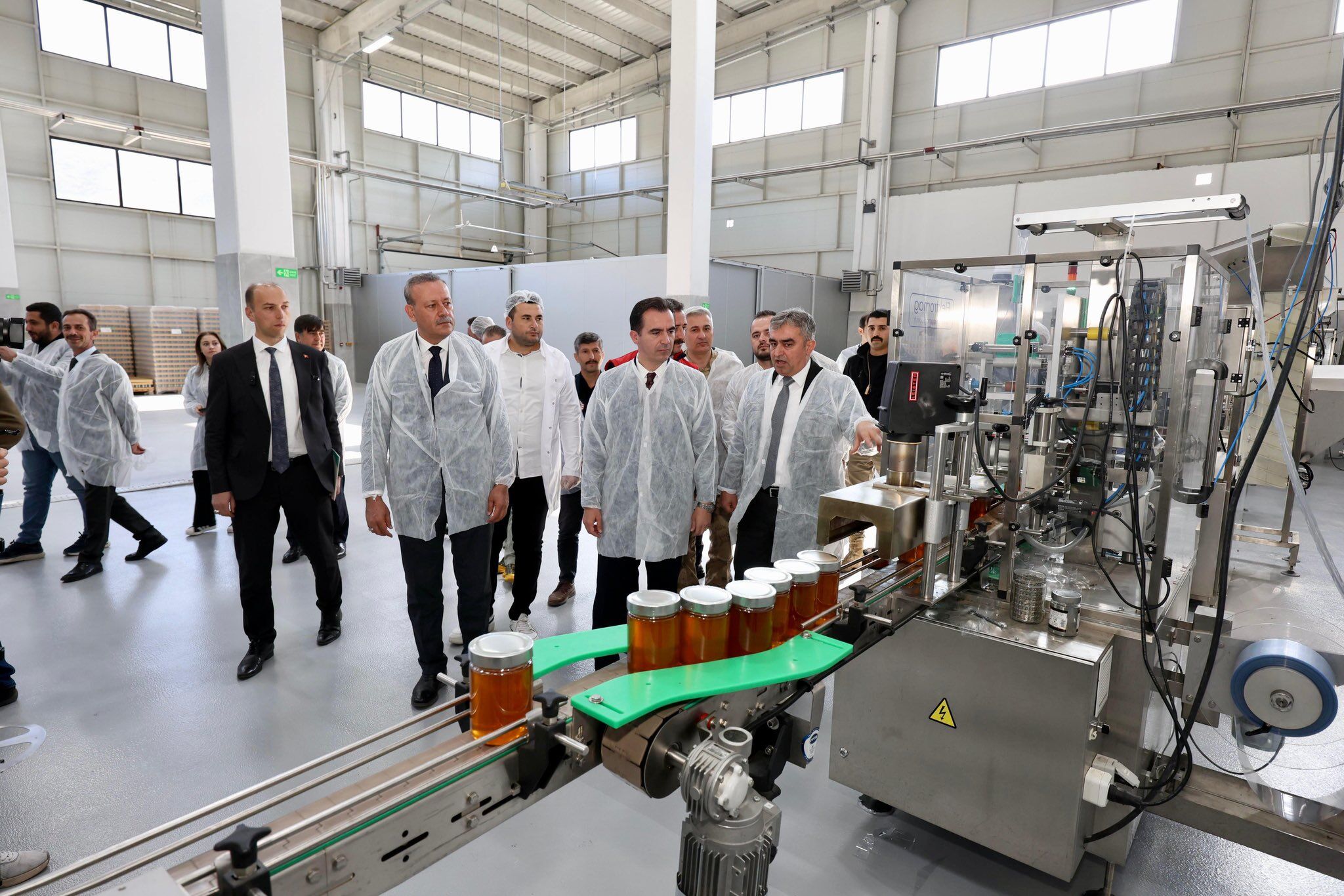 Bitlis Eren Üniversitesi’nin doğal bal ve arı ürünleri satışa çıktı