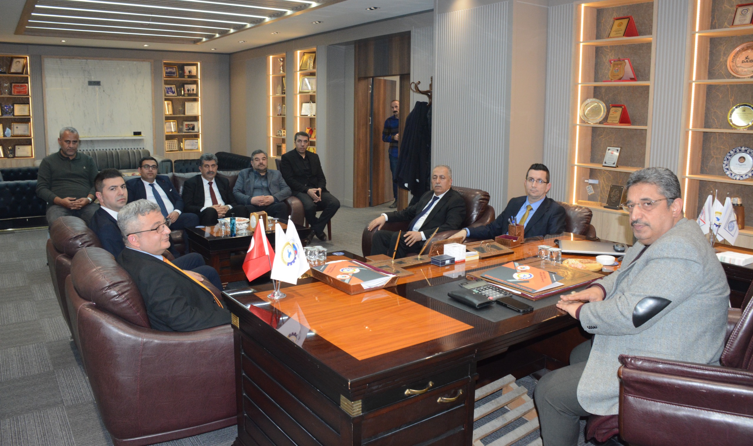 13D611B4 Fb87 4F4E 9993 91843F2C91A2