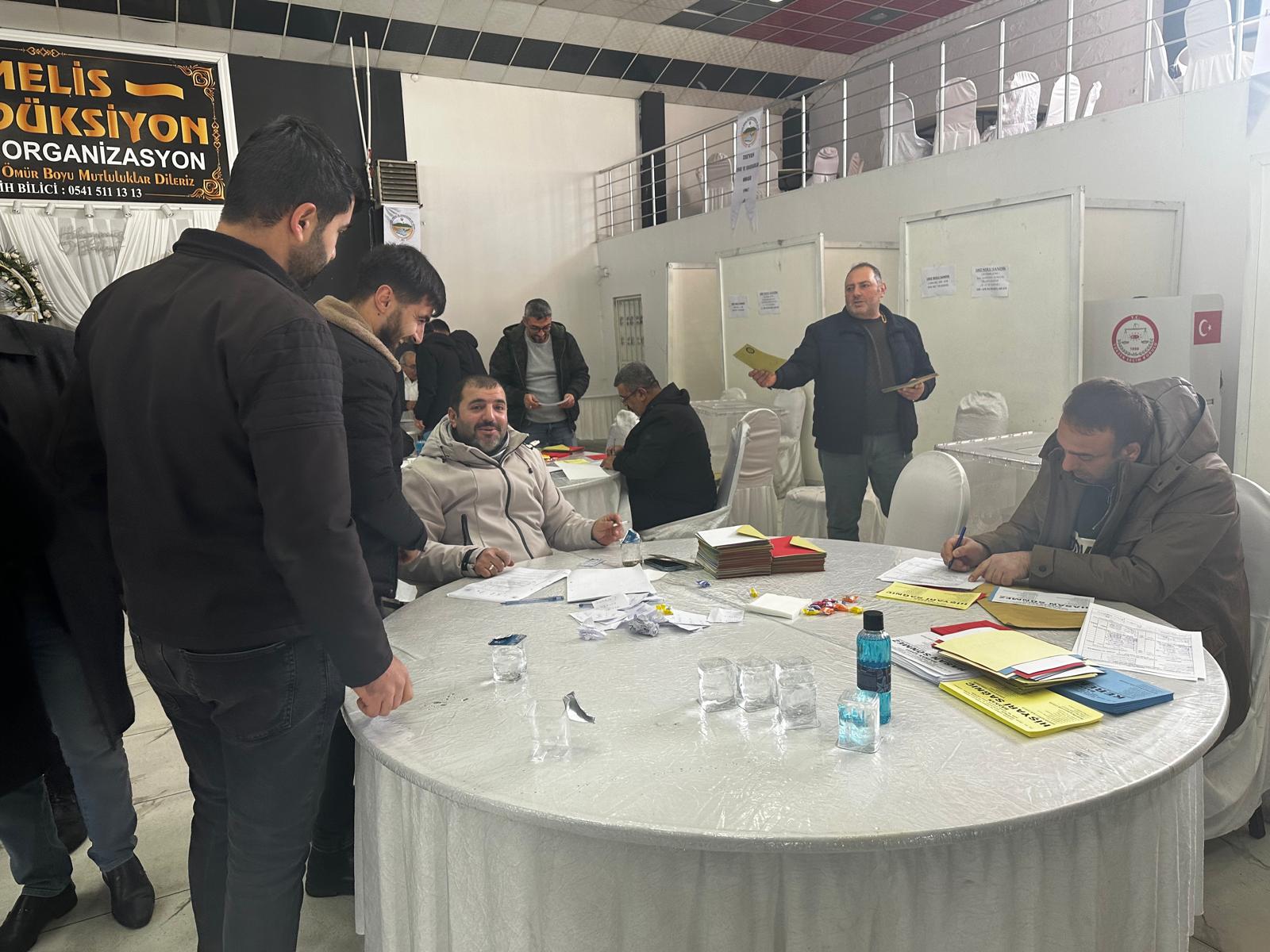 91643775 653E 4181 8B21 4412030E19D4