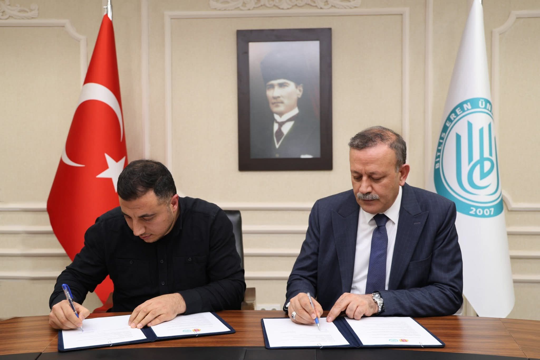 95224090 B599 4Ce6 A2E0 6E723757Dec7