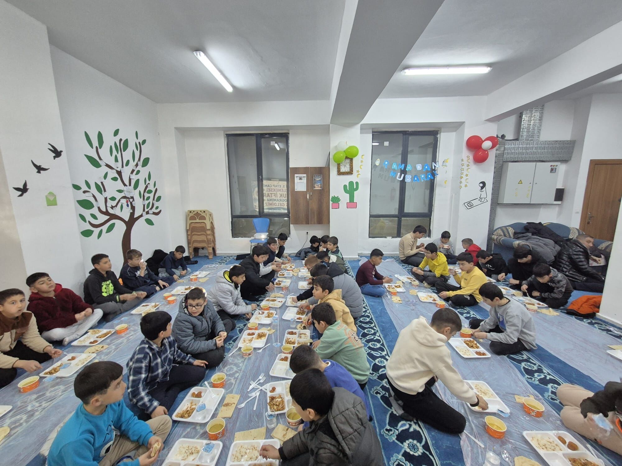 Bitlis'te Geleneksel Çocuk Iftarı