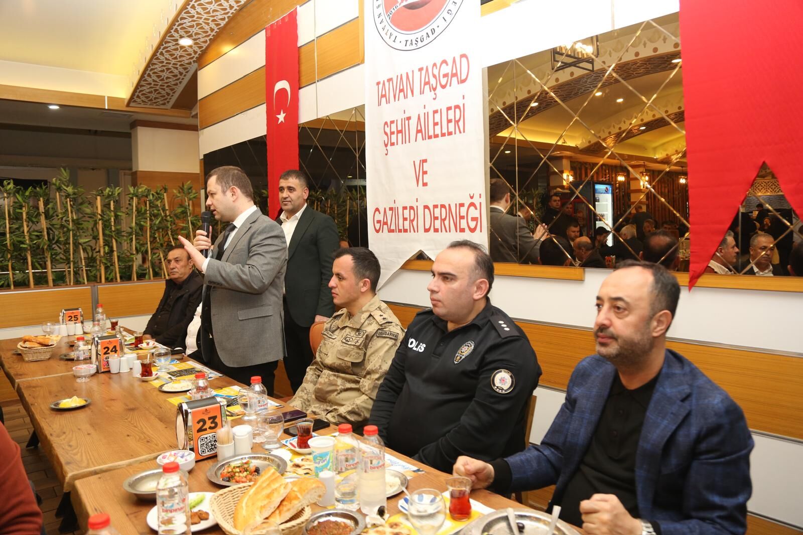 7123F11F 8F01 401C 873C 1De0E906F0B4