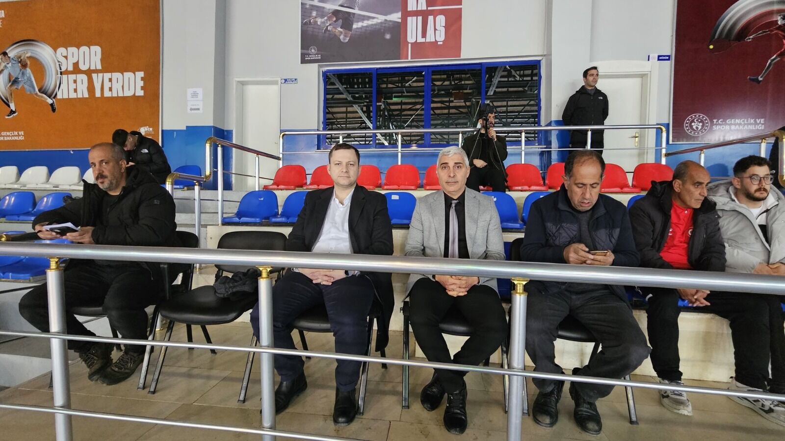 Dee6F255 3806 4604 95B5 70C9Cb4Ec42D