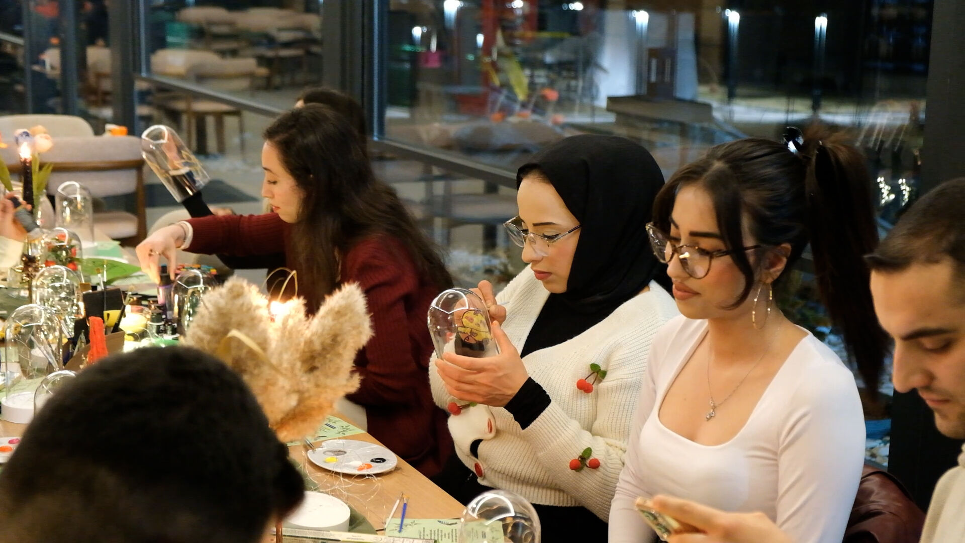 Sequence 04.00 03 50 43.Still015