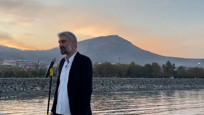 Whatsapp Video 2025 12 25 At 10.38.03.00 04 07 17.Still008