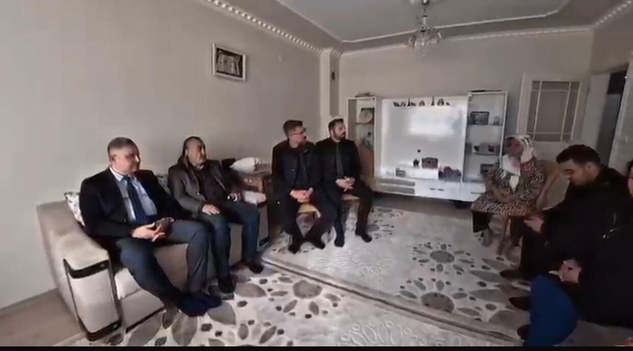 23088E86 7373 4D9B 802E 32C15D5E5432