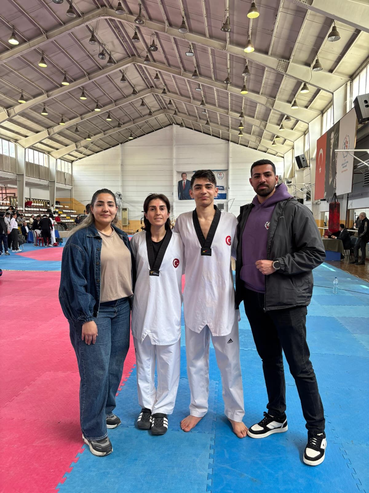 Cf363632 D640 450D Be84 E2102Aa8C4E8