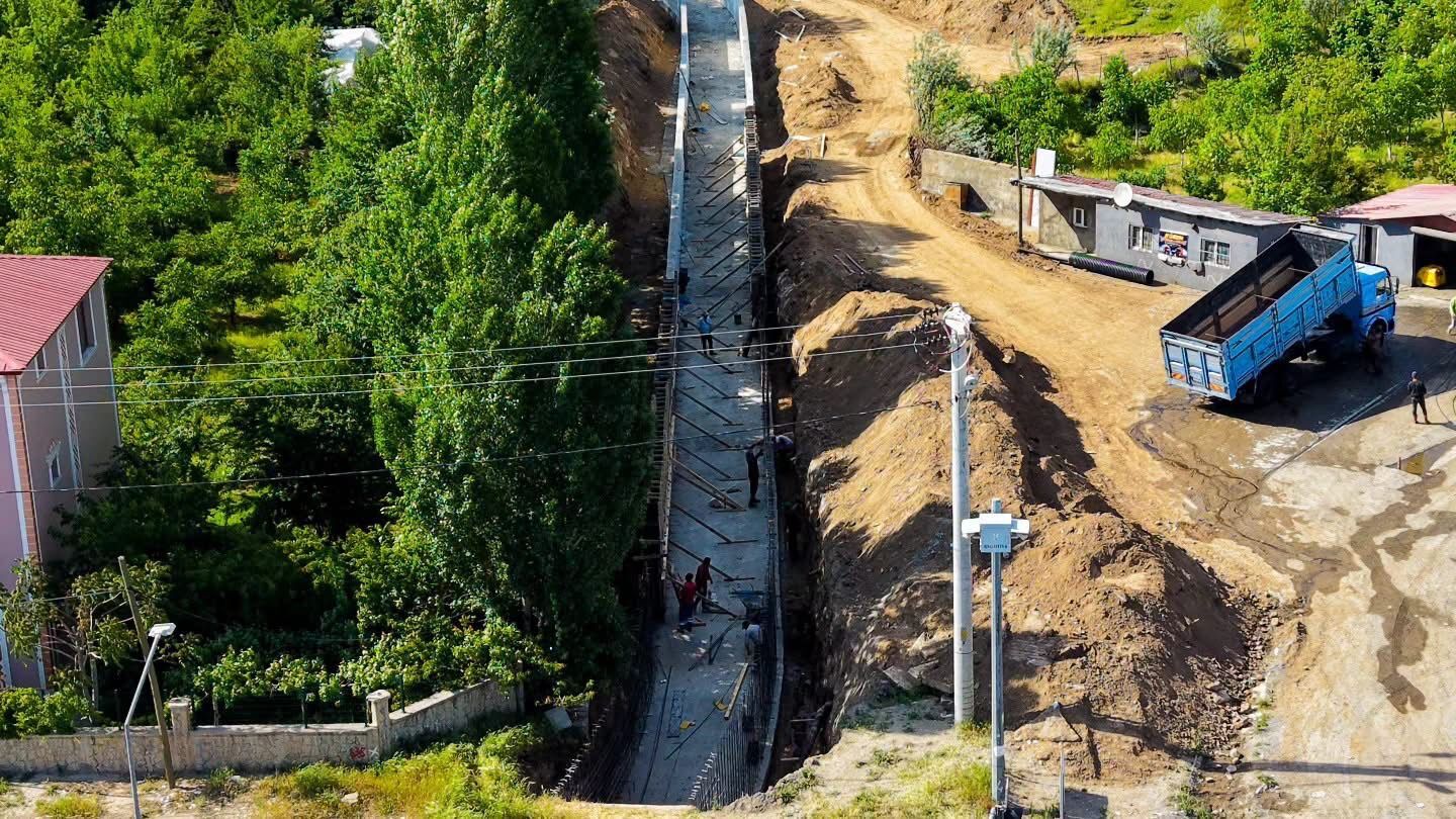 242F9155 589A 4E5F A5E9 E25B9E32F441