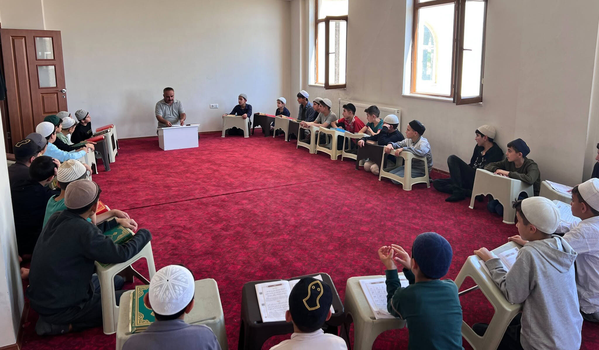 Mutki’de Yaz Kur’an kurslarında gönüllere dokunan seminerler