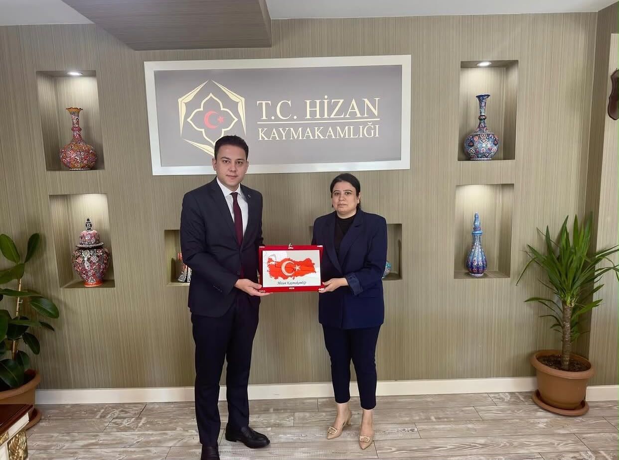 Hizan Kaymakamı’ndan teşekkür plaketi