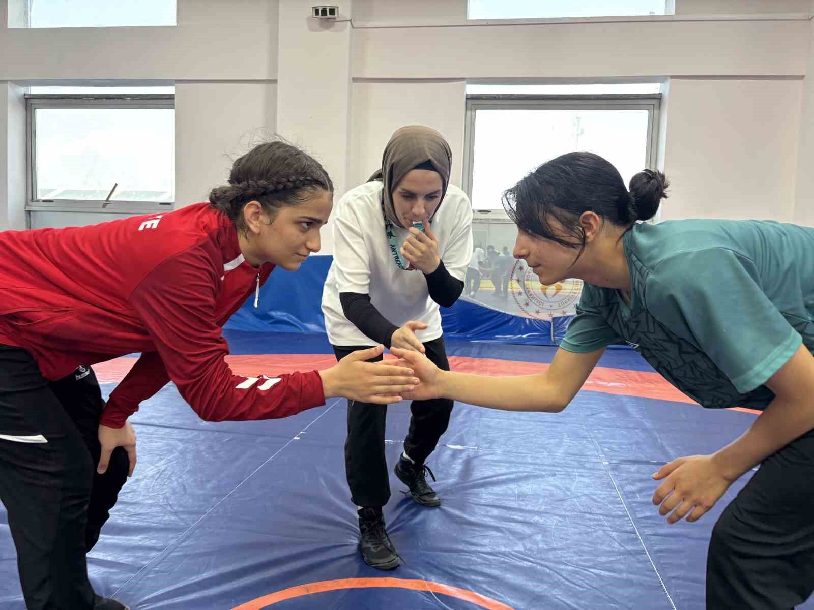 Avrupa üçüncüsü Rümeysa rotasını dünya şampiyonluğuna çevirdi
