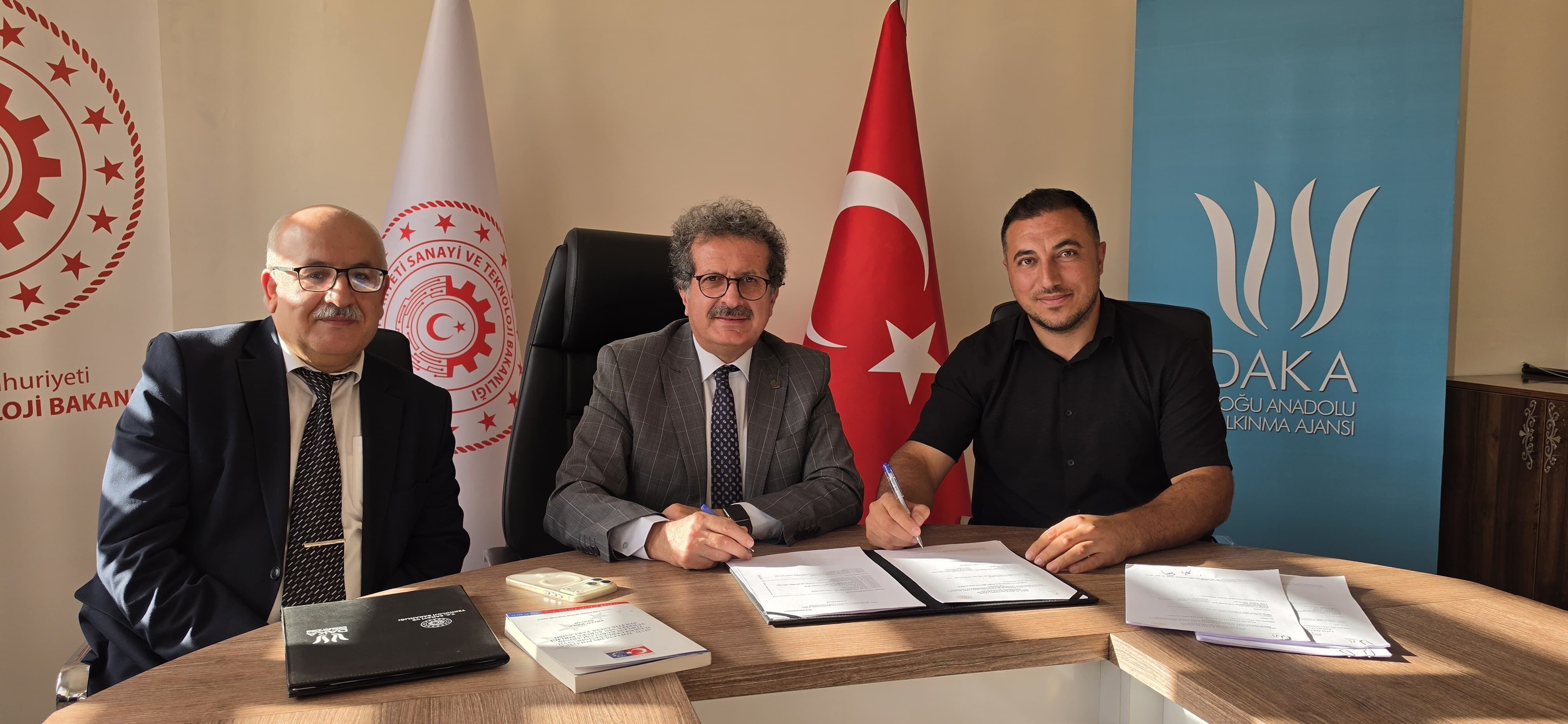 Bitlis’te DAKA destekli iki proje için imzalar atıldı