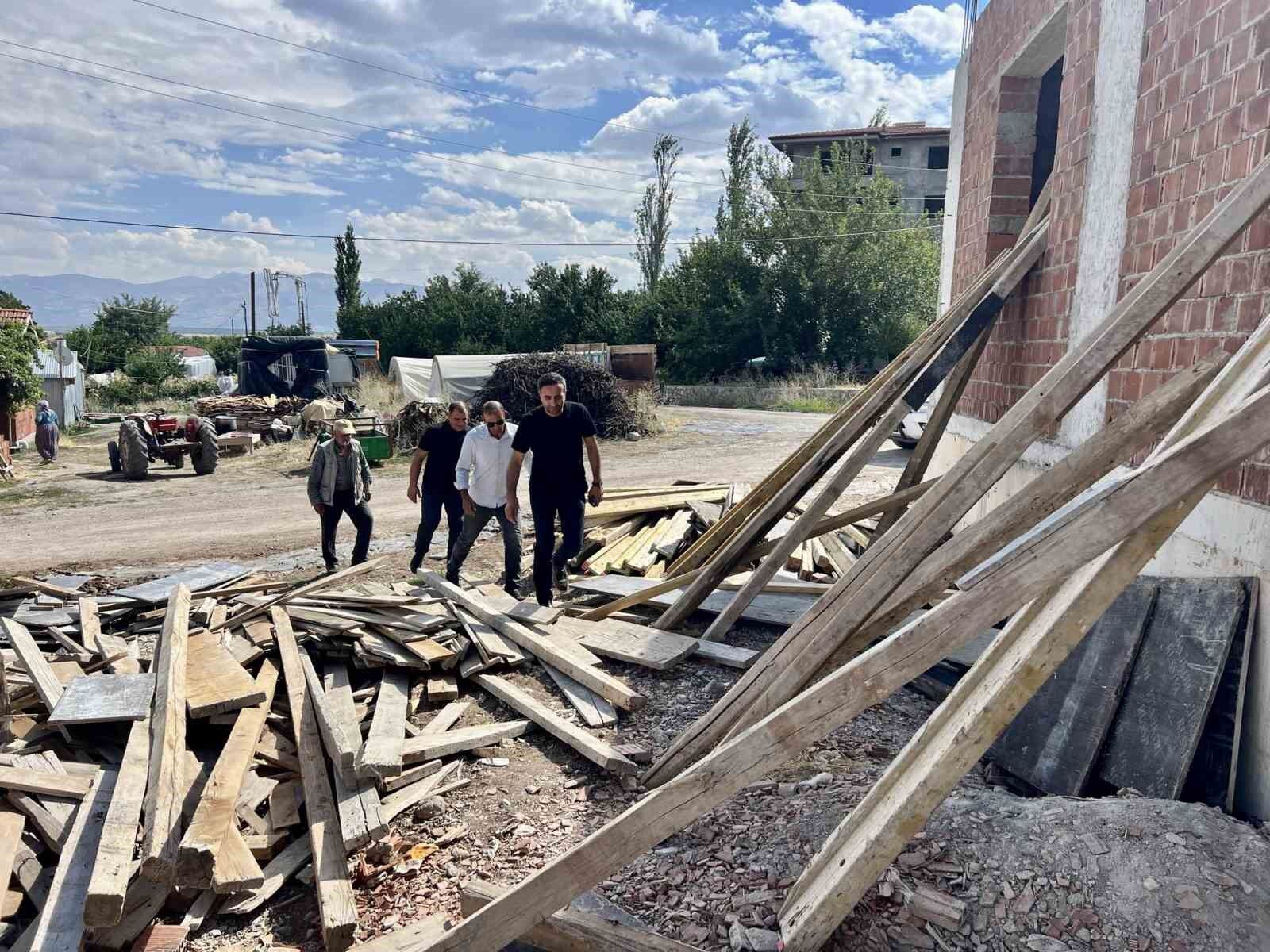 Akçadağ'da cami inşaatı devam ediyor