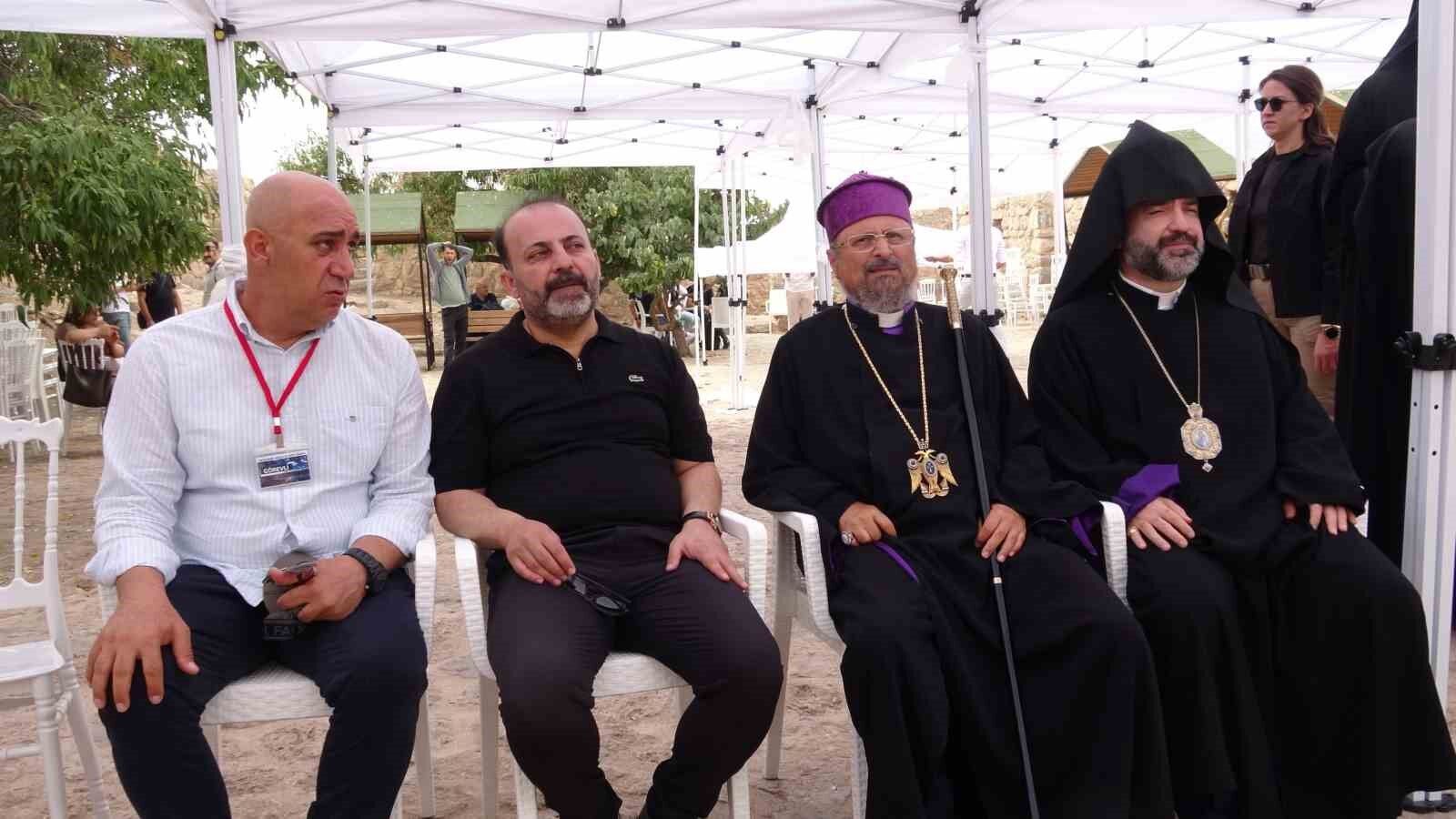 Akdamar Kilisesi'ndeki 14'üncü ayin başladı