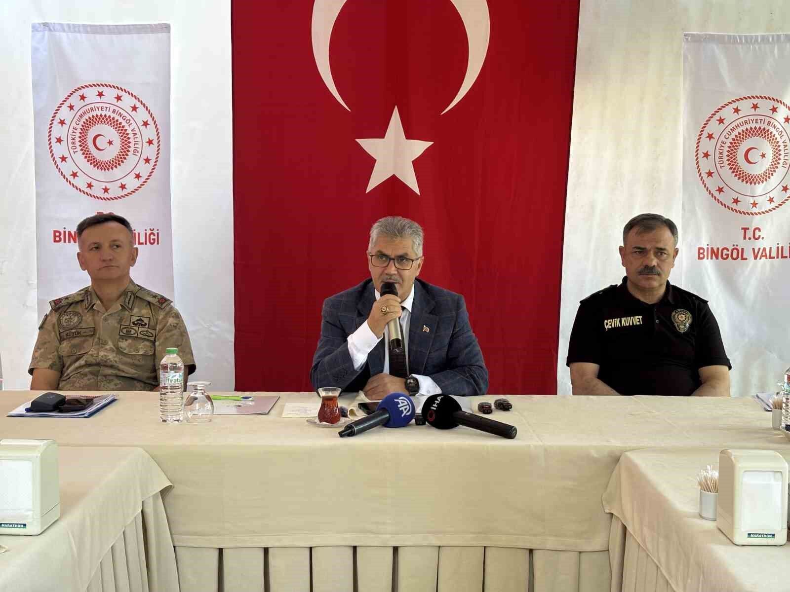 Bingöl'de bin 200 dönümlük elma bahçesi için çalışma başlatılıyor