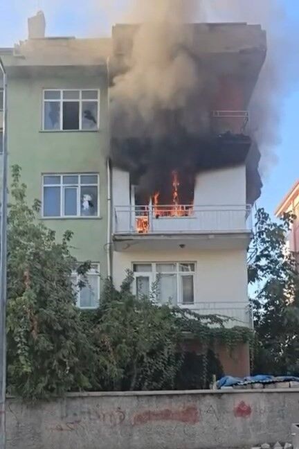 Elazığ'da ev yangını