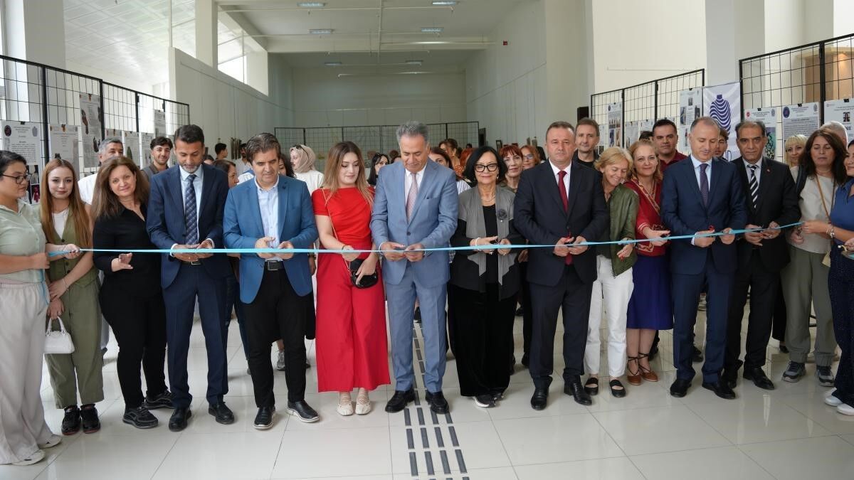 İnönü Üniversitesinin Ev Sahipliğinde '7. Seramik Sanatı Eğitimi' konferansı başladı