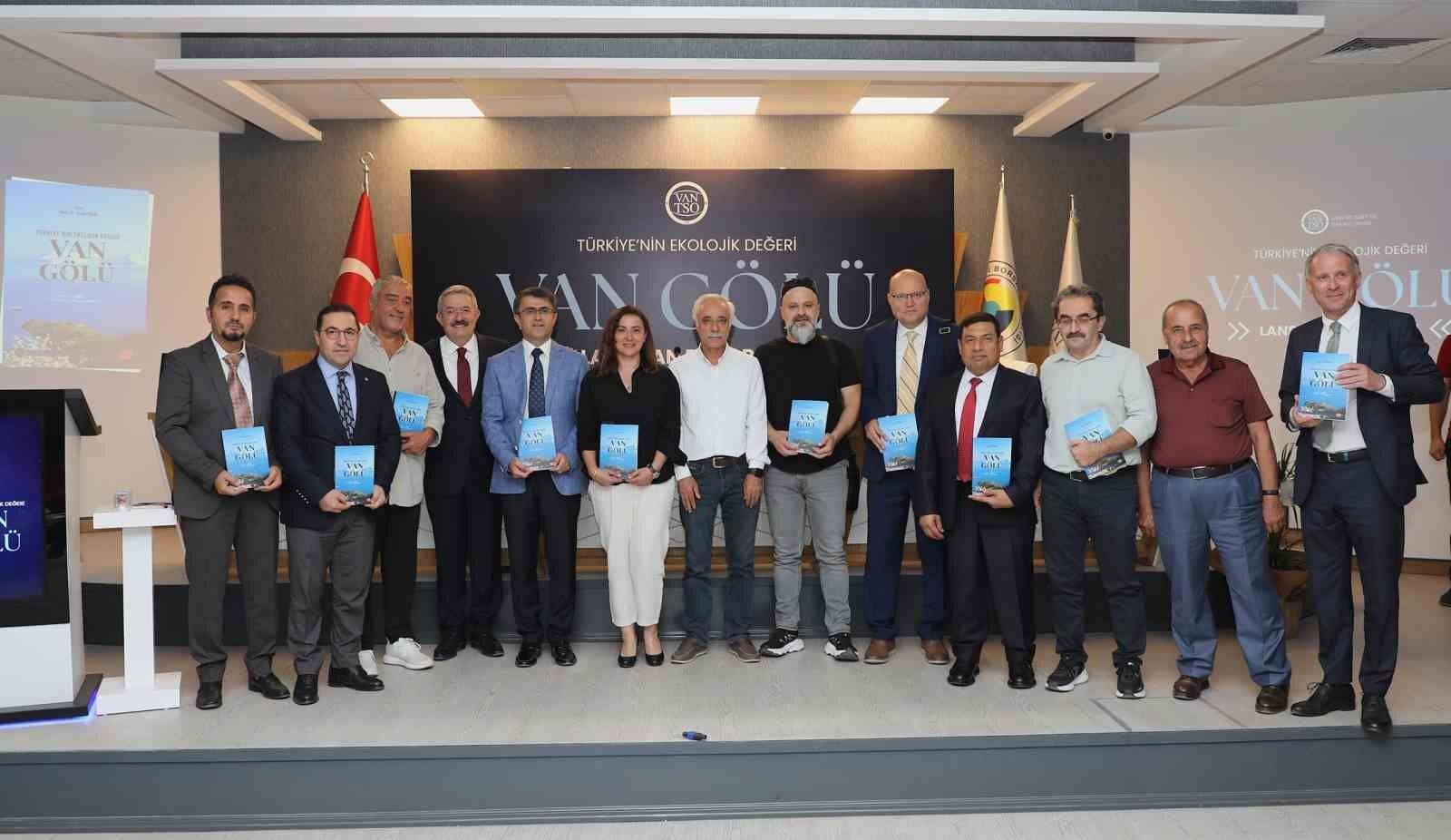 Van TSO tarafından Van Gölü'nün kimliği çıkarıldı