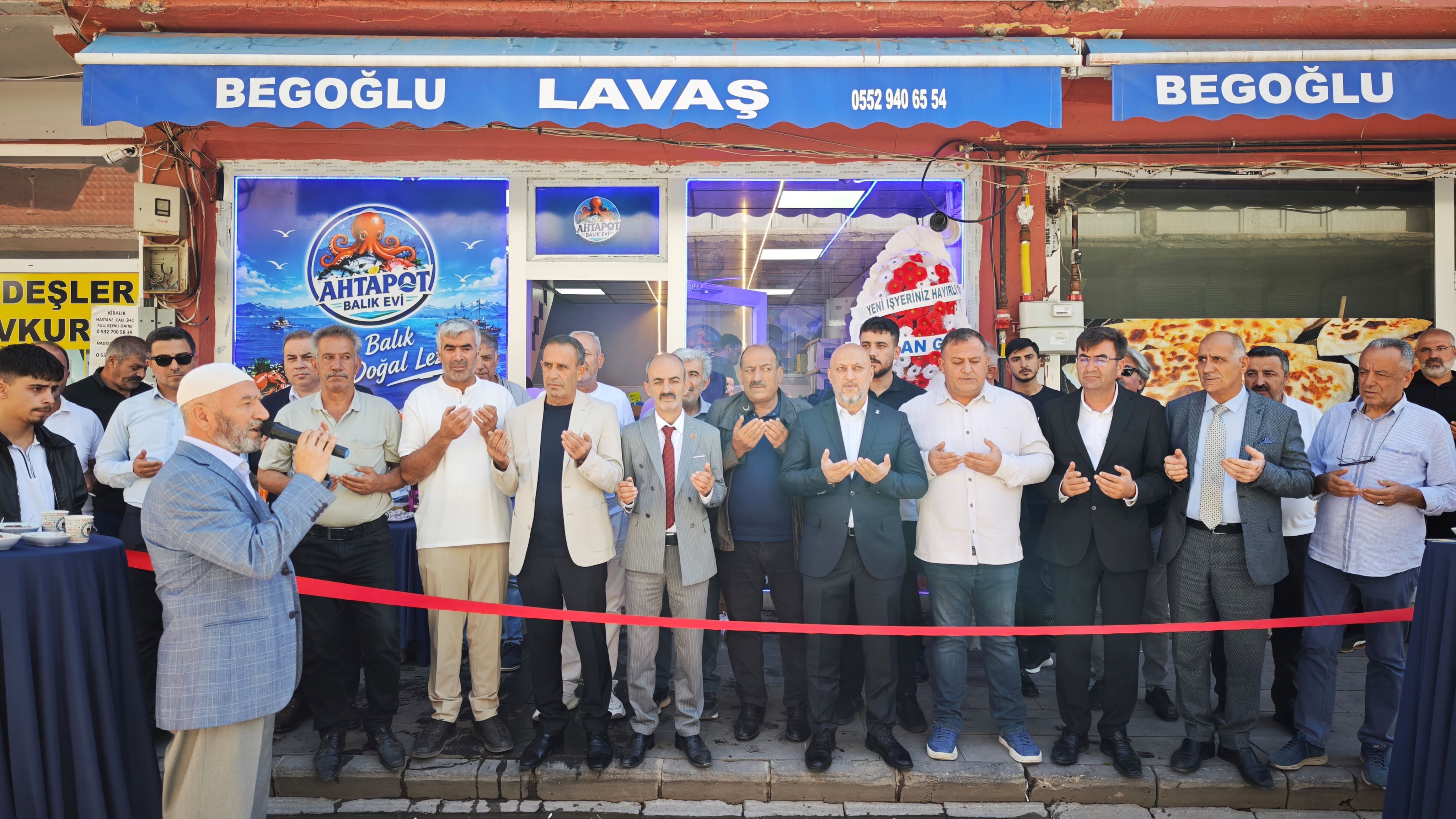 Ahlat’ta ‘Ahtapot Balıkevi’ hizmete açıldı