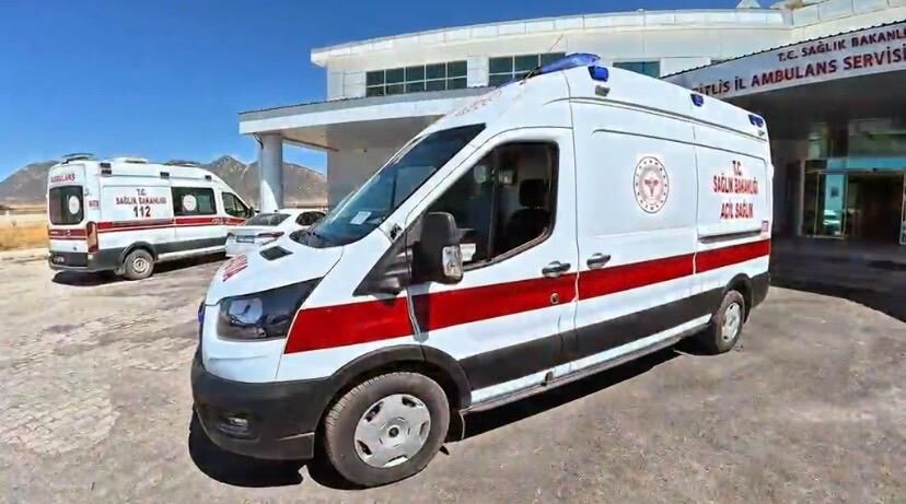 Eren Ailesi’nden Bitlis’e ambulans desteği