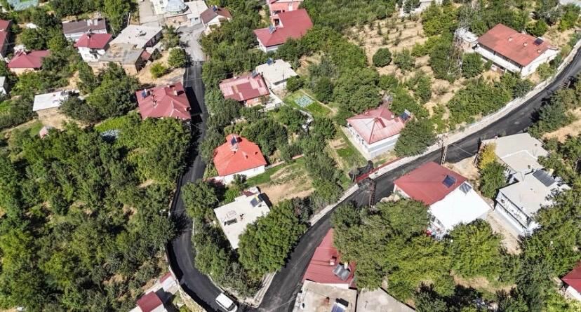 8 Ağustos Mahallesi’nde yollar yenilendi