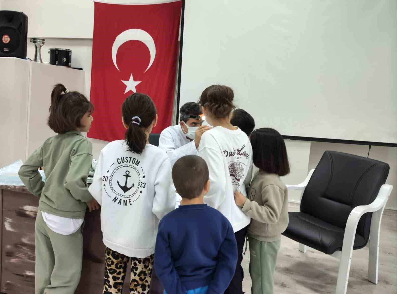 Elazığ'da çocuk evleri sitesinde kalan çocuklara ağız ve diş sağlığı taraması yapıldı
