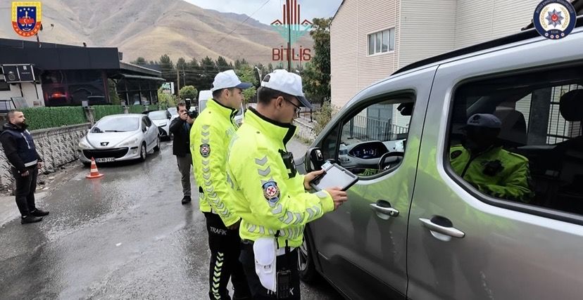 Bitlis’te okul çevrelerinde güvenlik denetimleri sürüyor