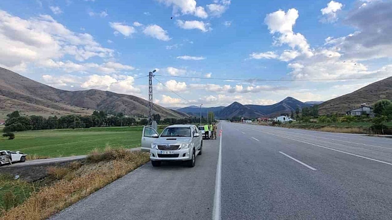 Bitlis'te otomobil takla attı: 5 yaralı