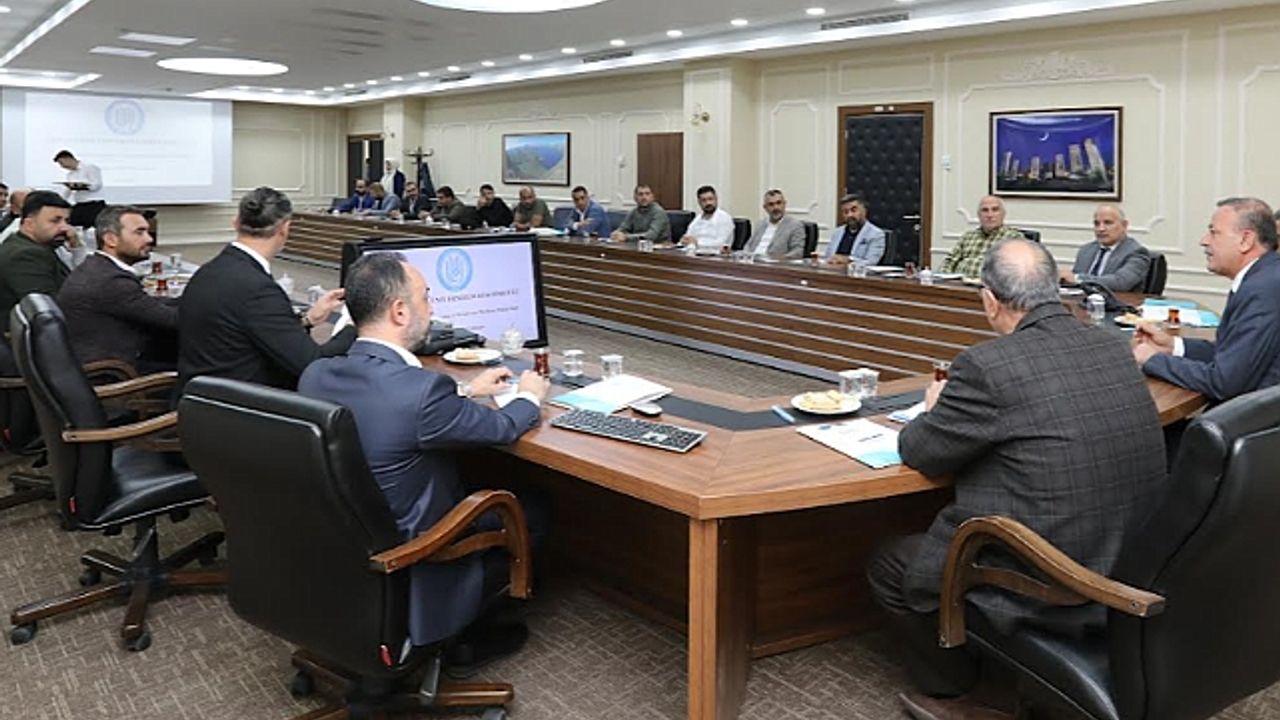 Bitlis Eren Üniversitesi'nde "Pomza ve Perlit Sektör Çalıştayı" düzenlendi