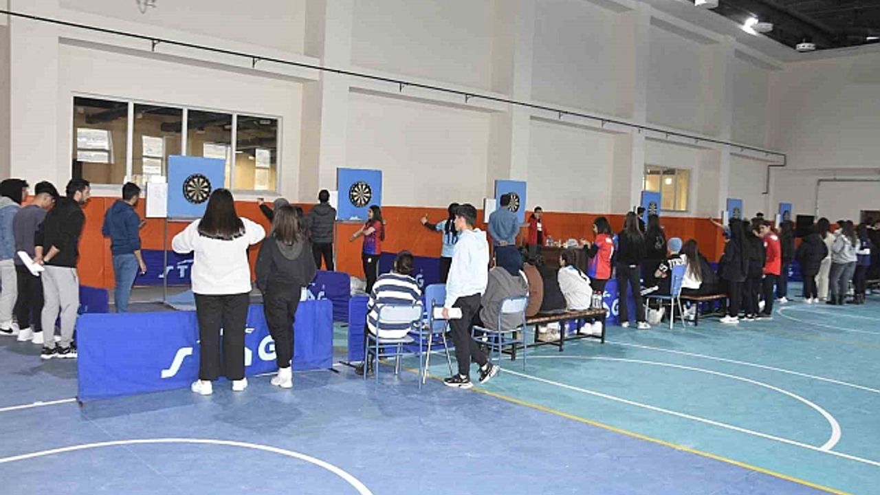 Bitlis'te okul sporları heyecanı yaşanıyor