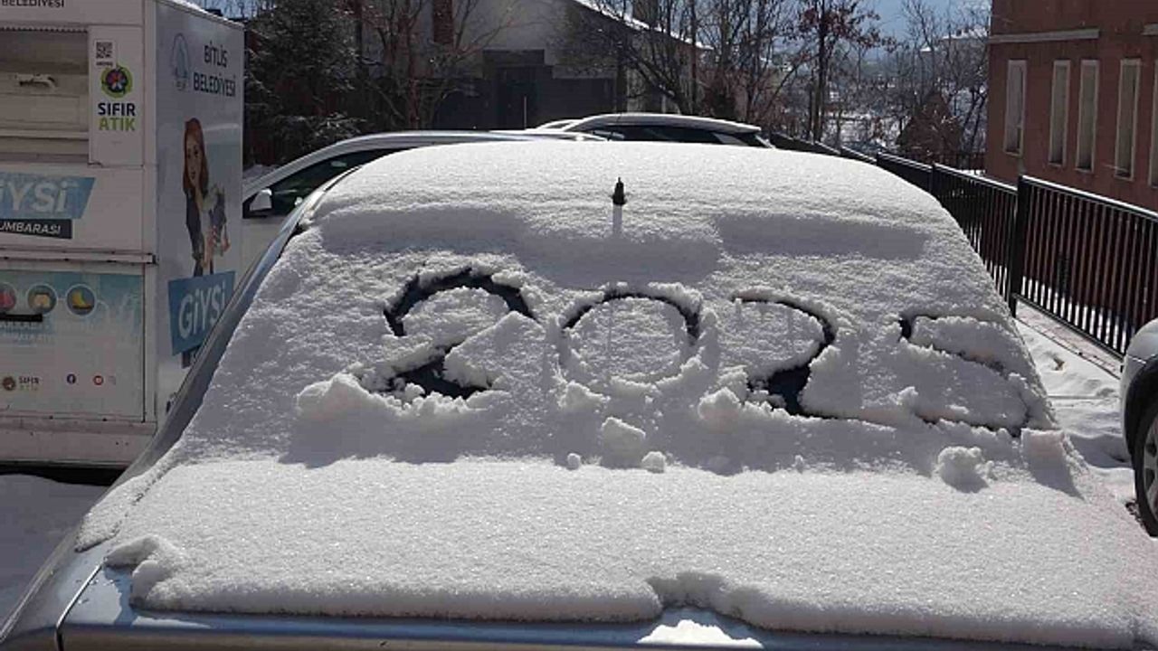 Bitlis'te 42 köy yolu ulaşıma kapandı