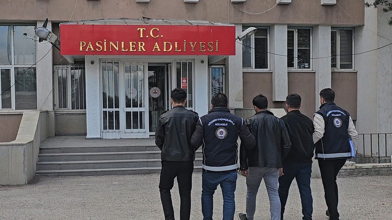 Polisten düzensiz göçmenlere operasyon