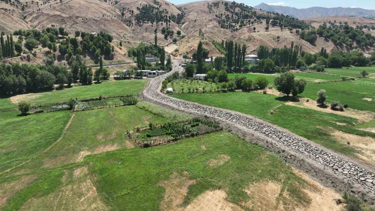 Taşkına karşı zamanla yarış: Bitlis’te 9 kalkan yükseliyor