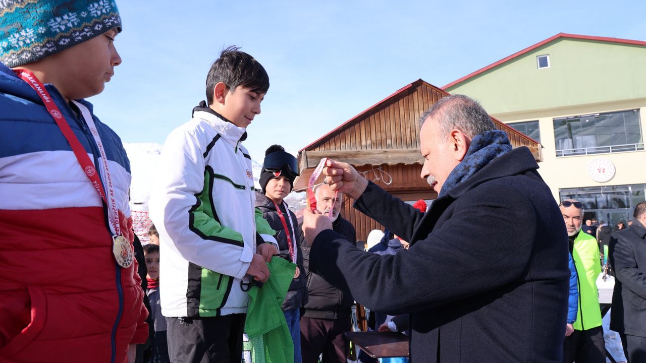 Bitlis’te kış sporları il birinciliği müsabakaları tamamlandı