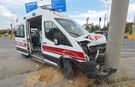 Ahlat’ta ambulans ile otomobil çarpıştı: 10 yaralı