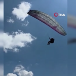 Çorum'da yamaç paraşütü pilotunun düşme anı kamerada
