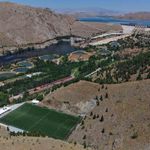 Keban Baraj Gölü manzaralı dağ dibindeki stat dronla görüntülendi