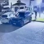 Site içinde şaşkına çeviren anlar: Aracın camını böyle kırdı