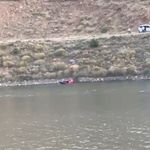 Yüksekova'da otomobil baraja düştü