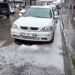 Kars'ta aniden bastıran dolu hayatı olumsuz etkiledi