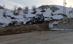 Hakkari’de PMT ekipleri soğuk havaya aldırış etmeden çalışmalarını sürdürüyor