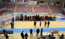 Muş’ta ’Okul Sporları Badminton Gençler Grup Müsabakaları’ başladı